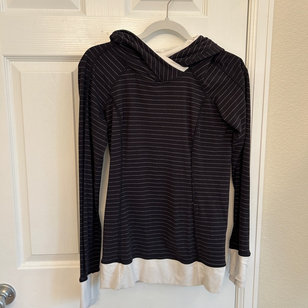 Lululemon fitted hoodie